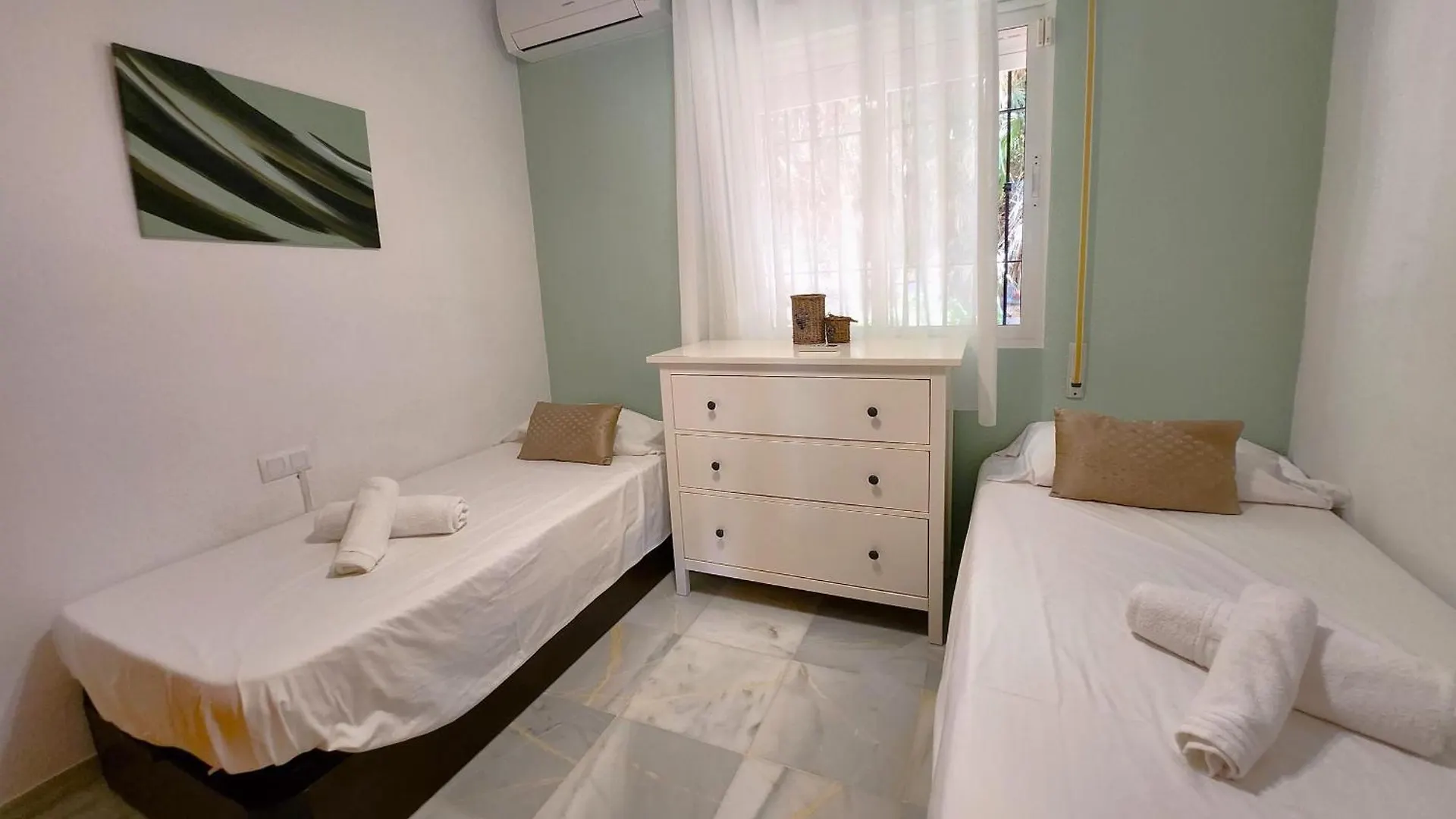 R1352 Pinomar D Villa Nerja
