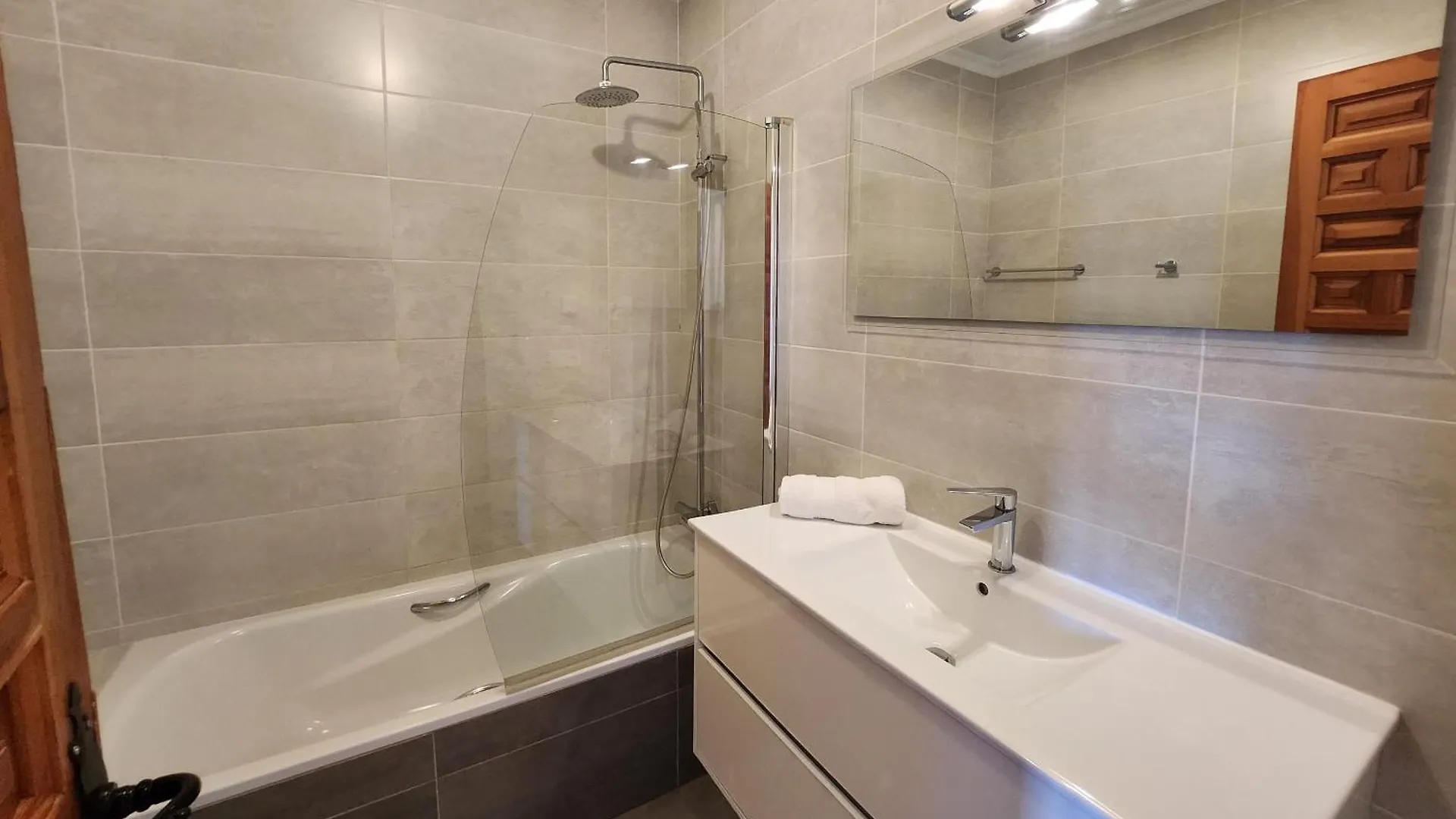 R1352 Pinomar D Villa Nerja