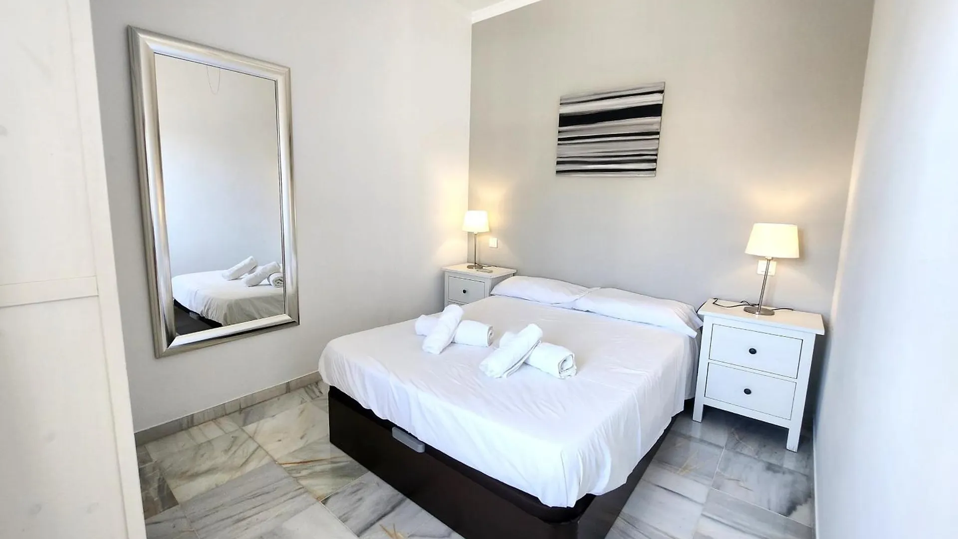 R1352 Pinomar D Villa Nerja Spain